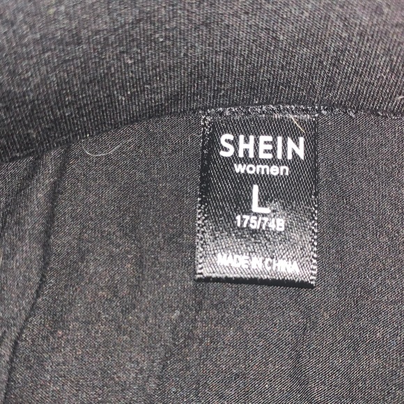 Size L Shein black pencil skirt - Picture 3 of 3